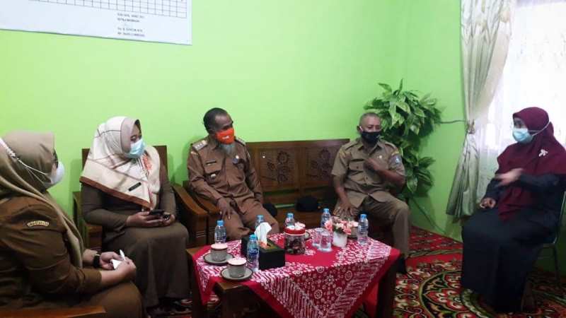 Memonitor Kegiatan Ujian Di Sekolah